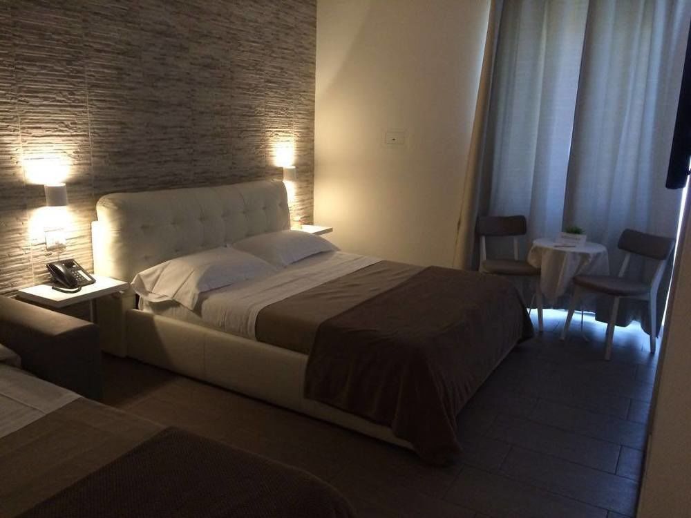 Bed & Breakfast Domus Castroni Pompeo Magno Roma
