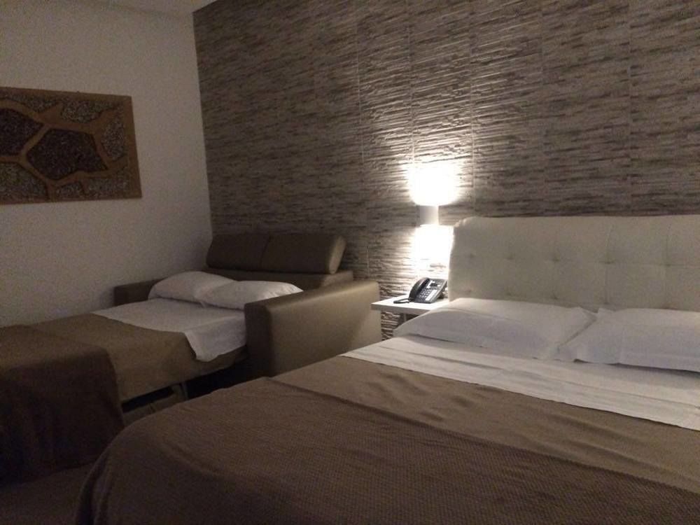Bed & Breakfast Domus Castroni Pompeo Magno