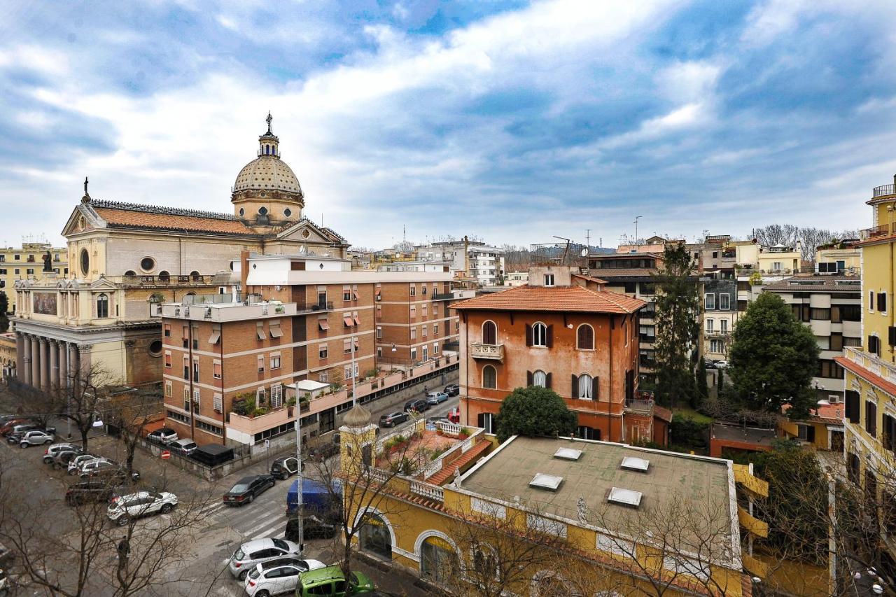 Domus Castroni Pompeo Magno Bed & Breakfast
