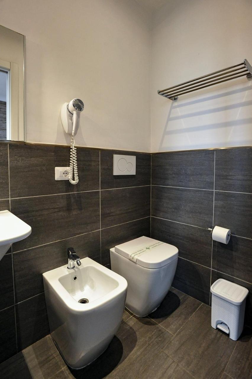 Domus Castroni Roma